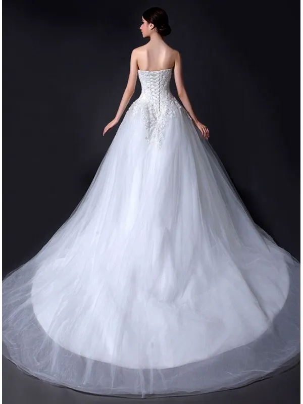 Abito da Sposa Bustier con corpetto steccato in pizzo e gonna vaporosa