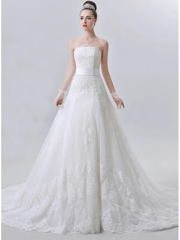 Abito da Sposa di Pizzo A Line con fascia in raso e gonna svasata in tulle