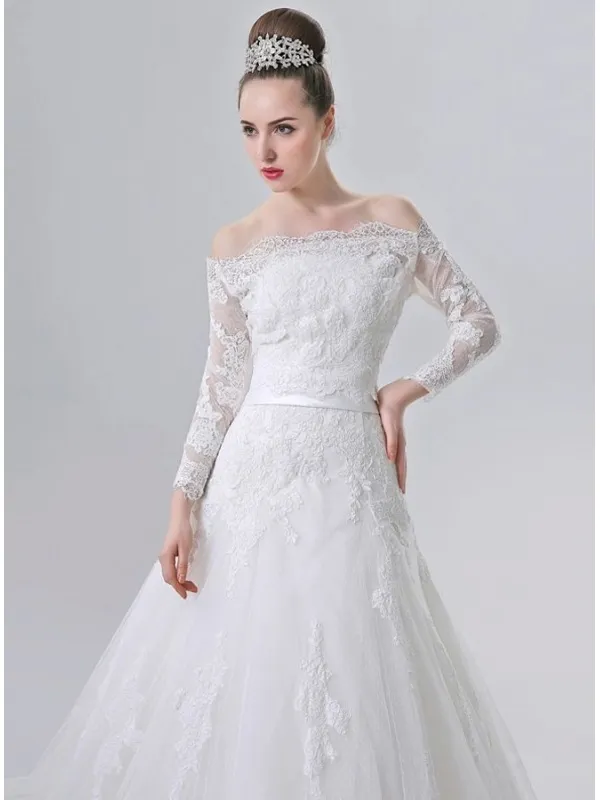 Abito da Sposa di Pizzo A Line con fascia in raso e gonna svasata in tulle