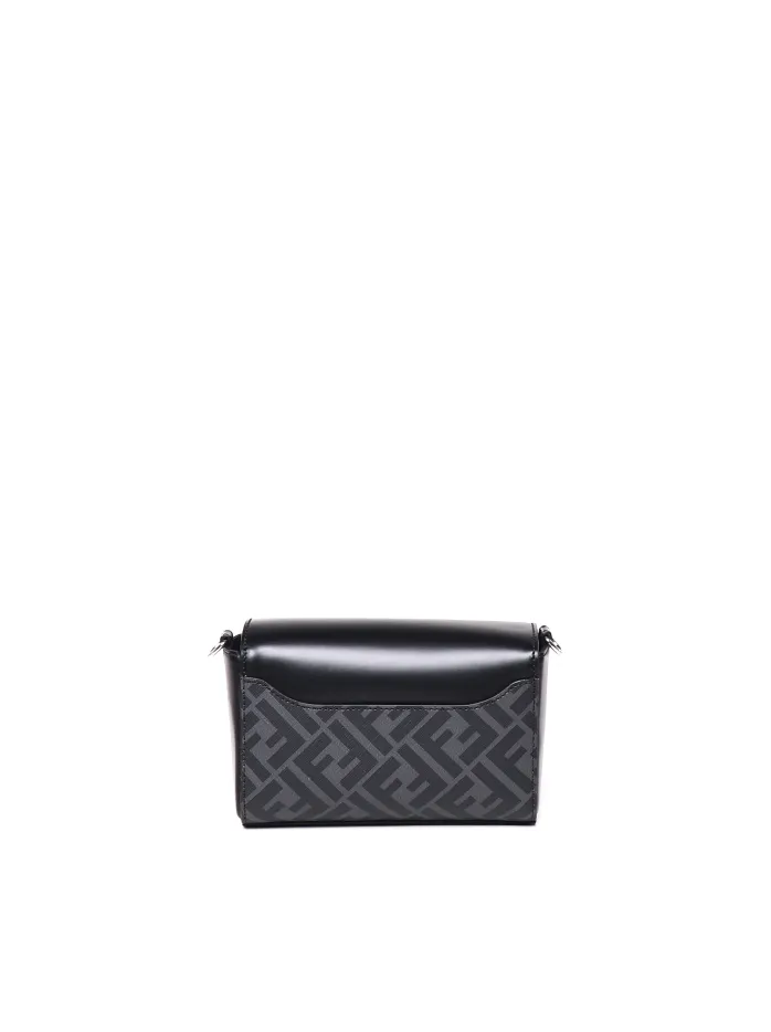 BORSA MESSENGER IN PELLE