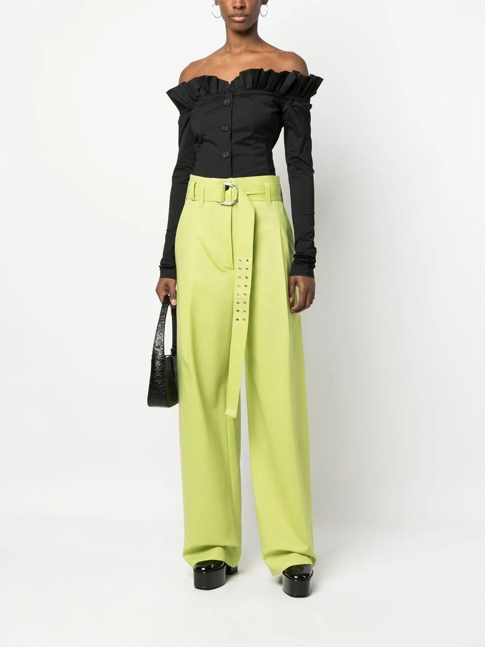 camicia con spalle scoperte