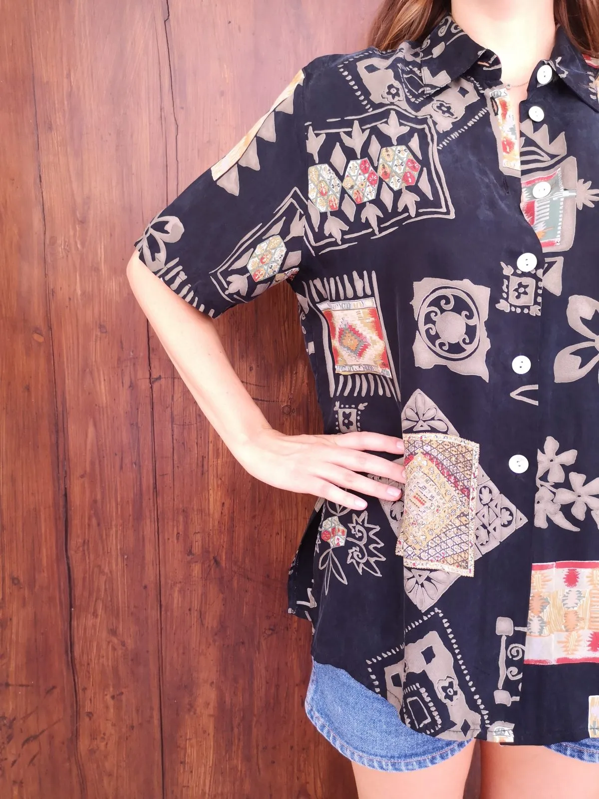 Camicia in pura seta nera fantasia azteca