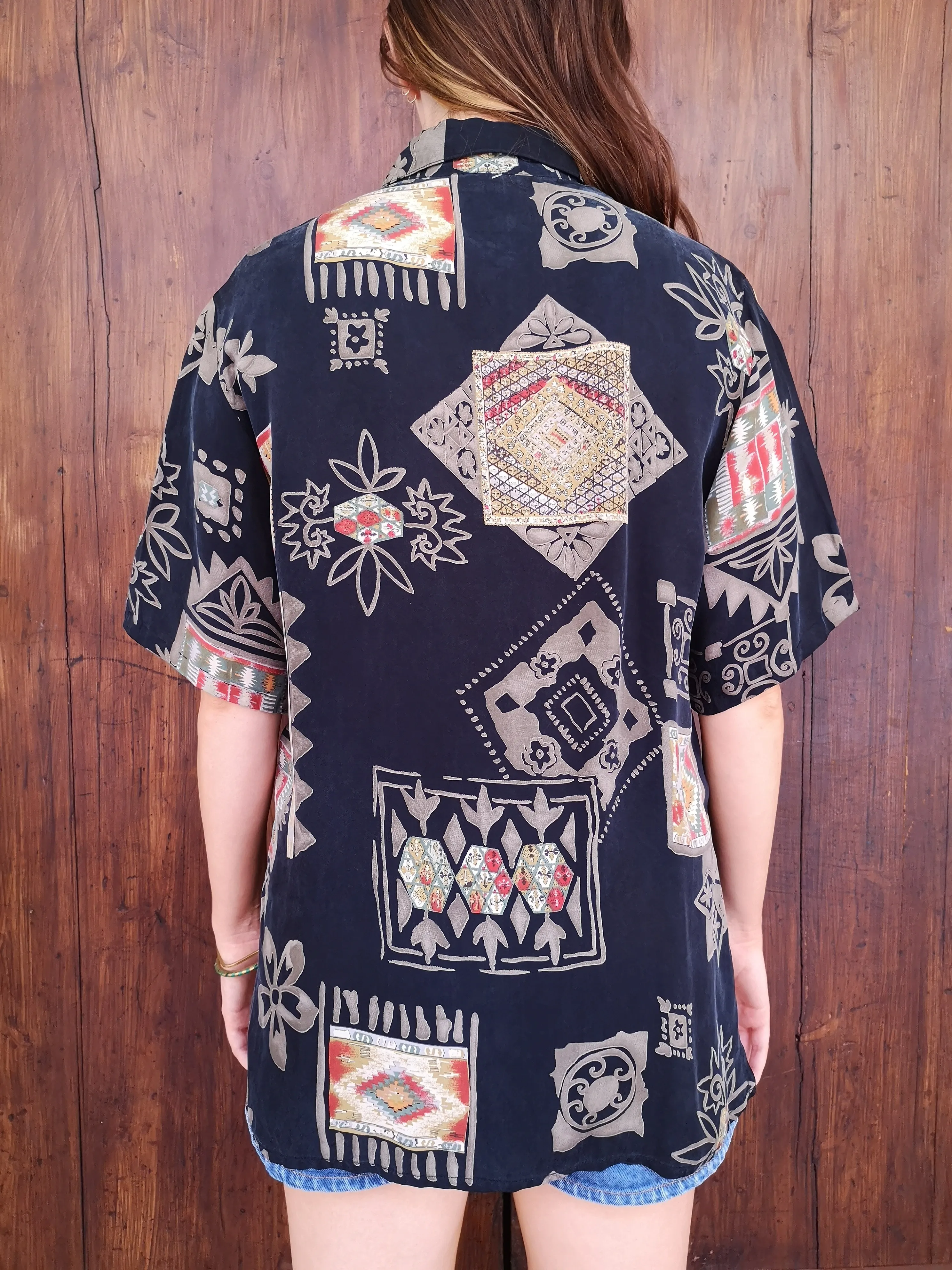 Camicia in pura seta nera fantasia azteca