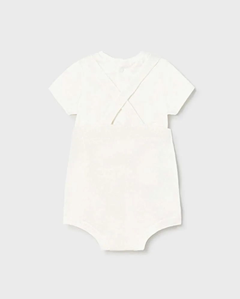 Completo avorio composto da t-shirt e salopette in maglia di cotone con orsetto jacquard 2-6 mesi