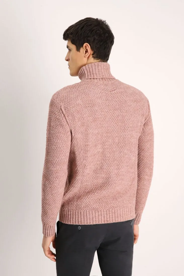 Dolcevita oversize monocolour con lavorazione intrecciata