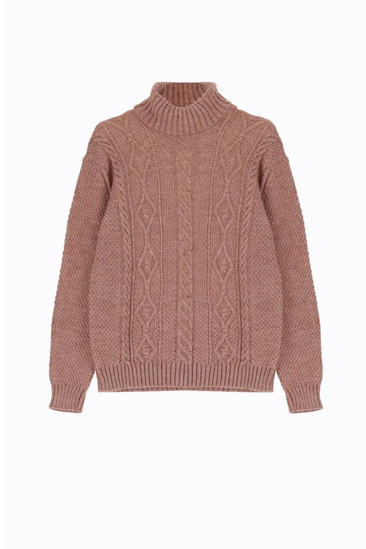 Dolcevita oversize monocolour con lavorazione intrecciata