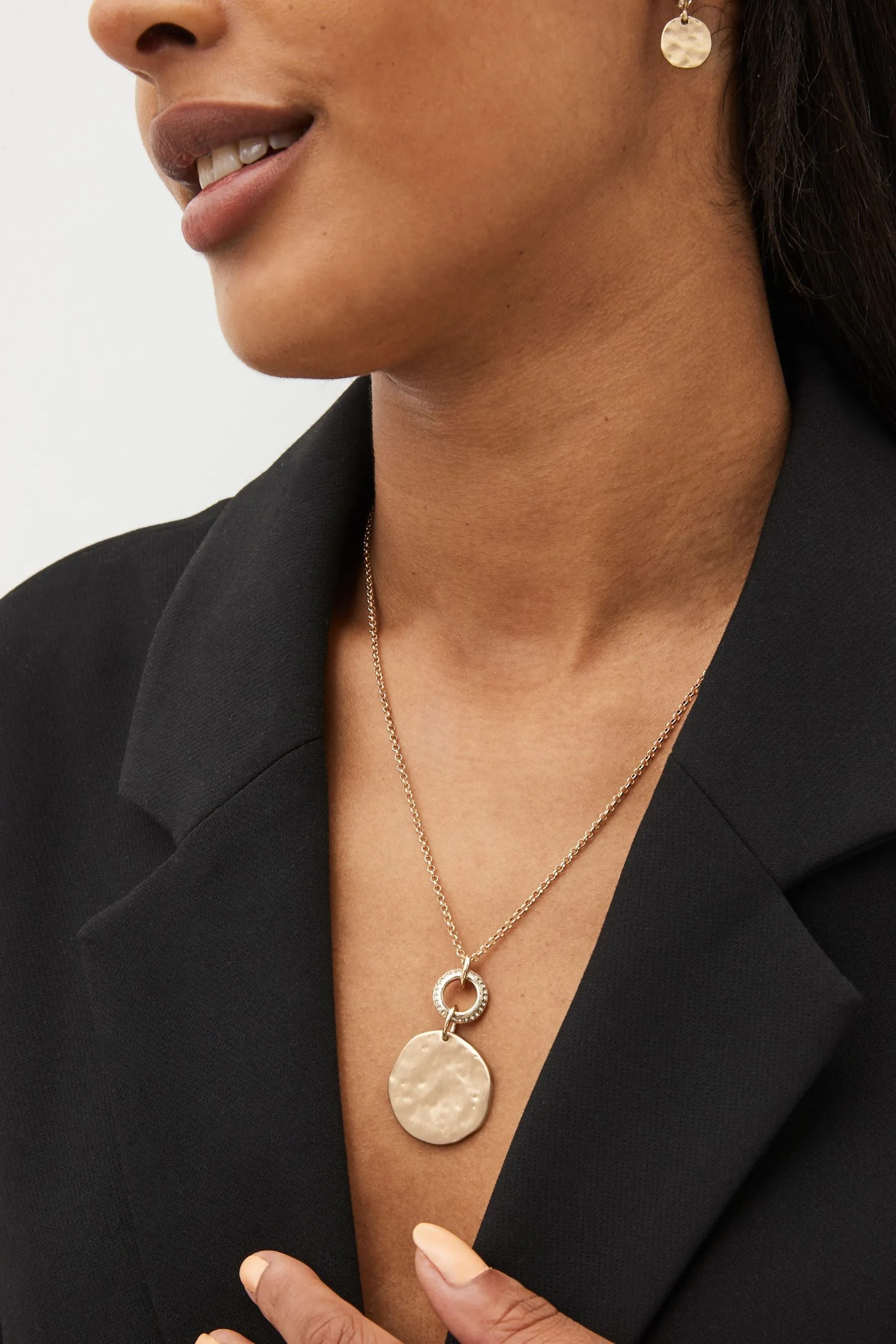 Dorato  - Collana con monete martellate