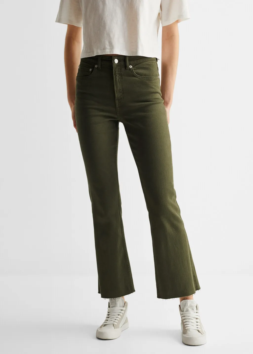 Jeans flare bordi sfilacciati