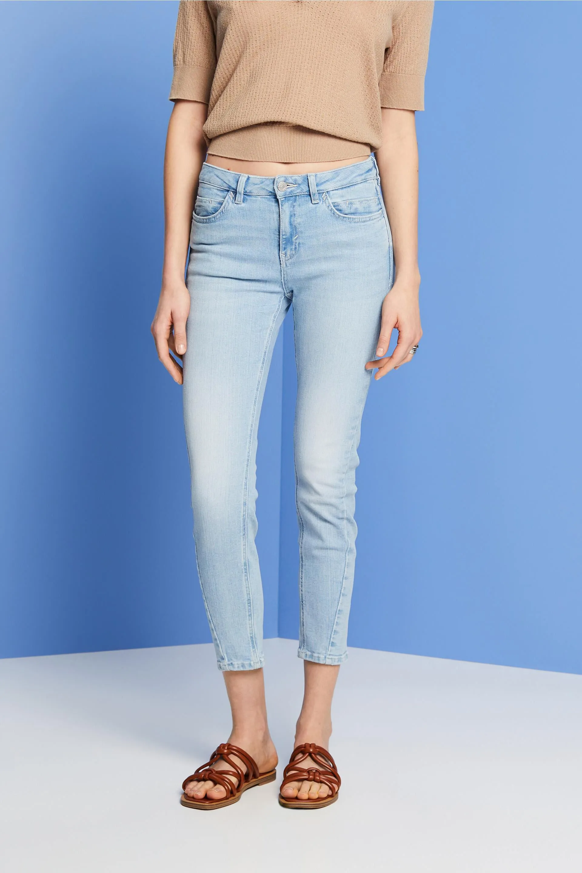 Jeans Slim Fit a vita media