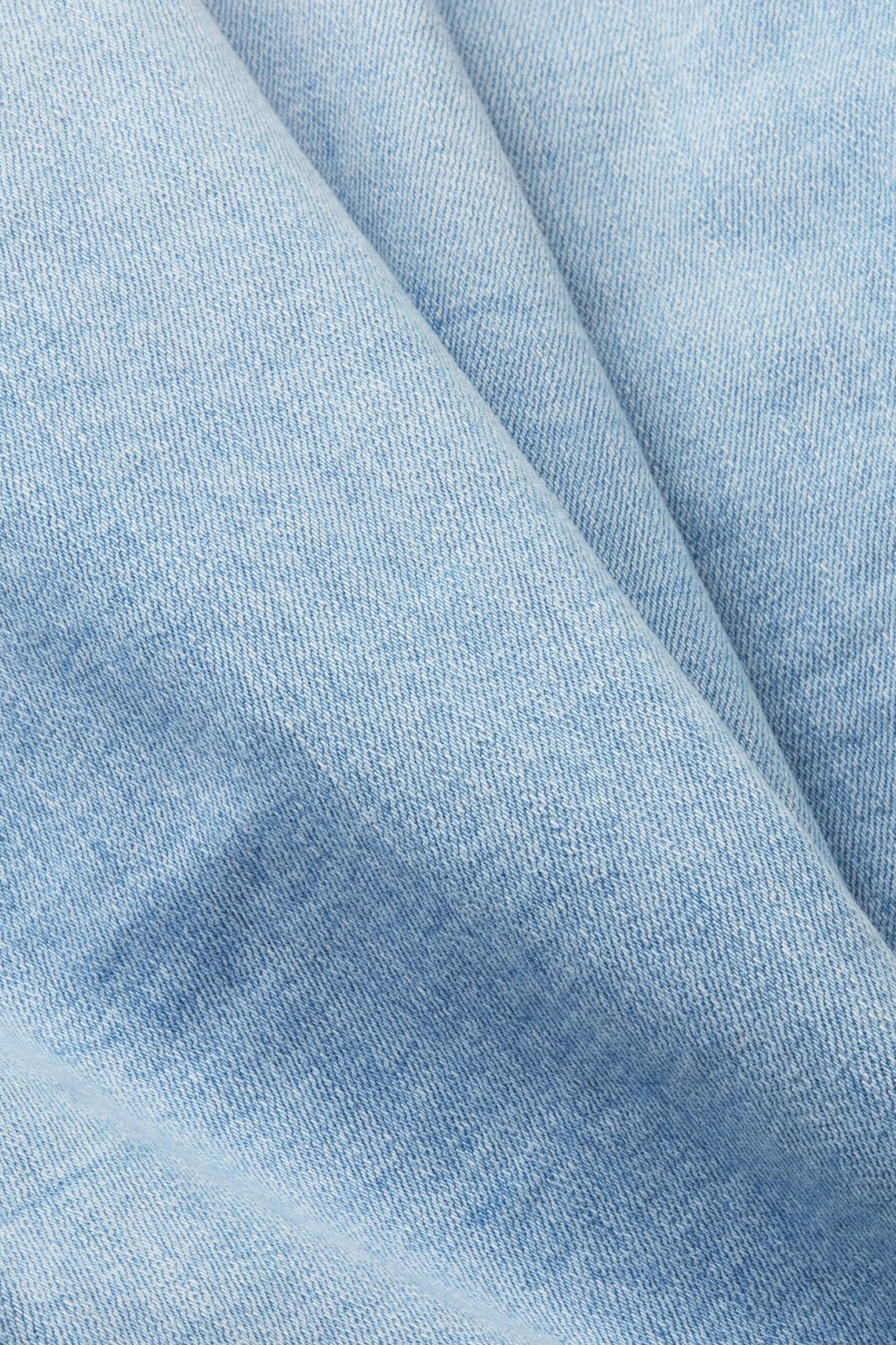 Jeans Slim Fit a vita media