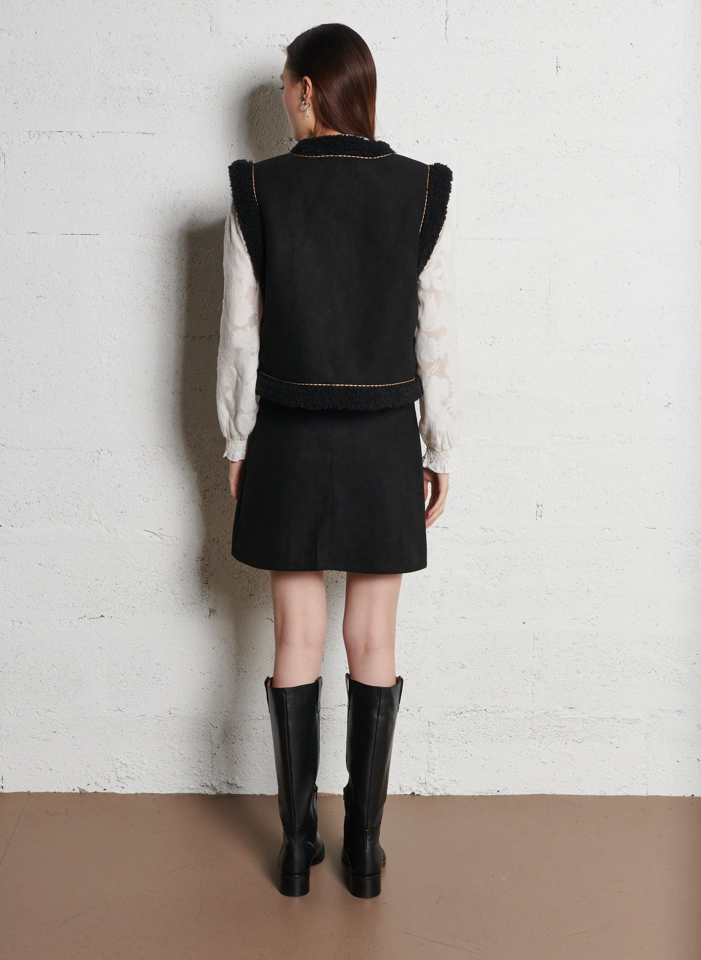  LA PETITE ETOILE   VIVIANE - Gilet senza maniche ricamato effetto pelliccia | Nero
