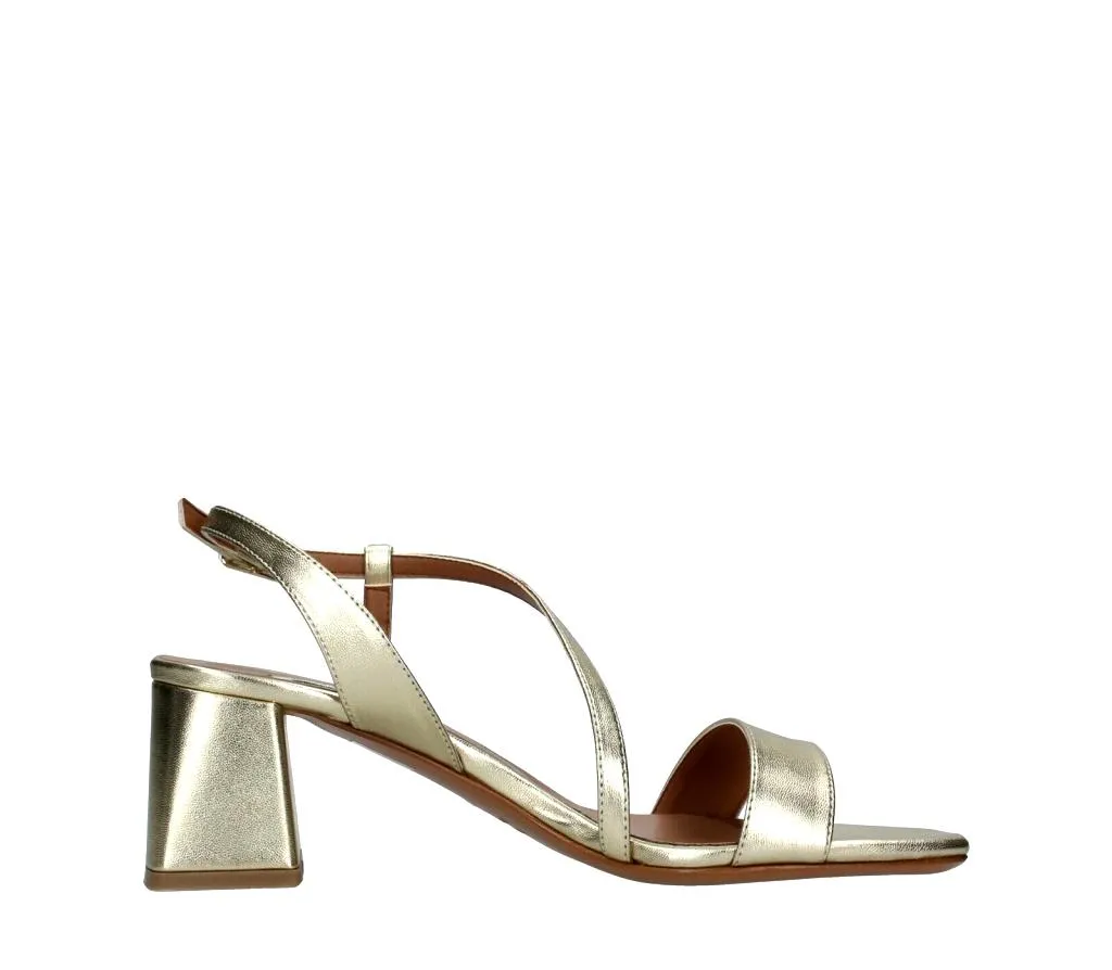 L'amour  ---------    ------------L'Amour by Albano sandali donna 209L-P PE23