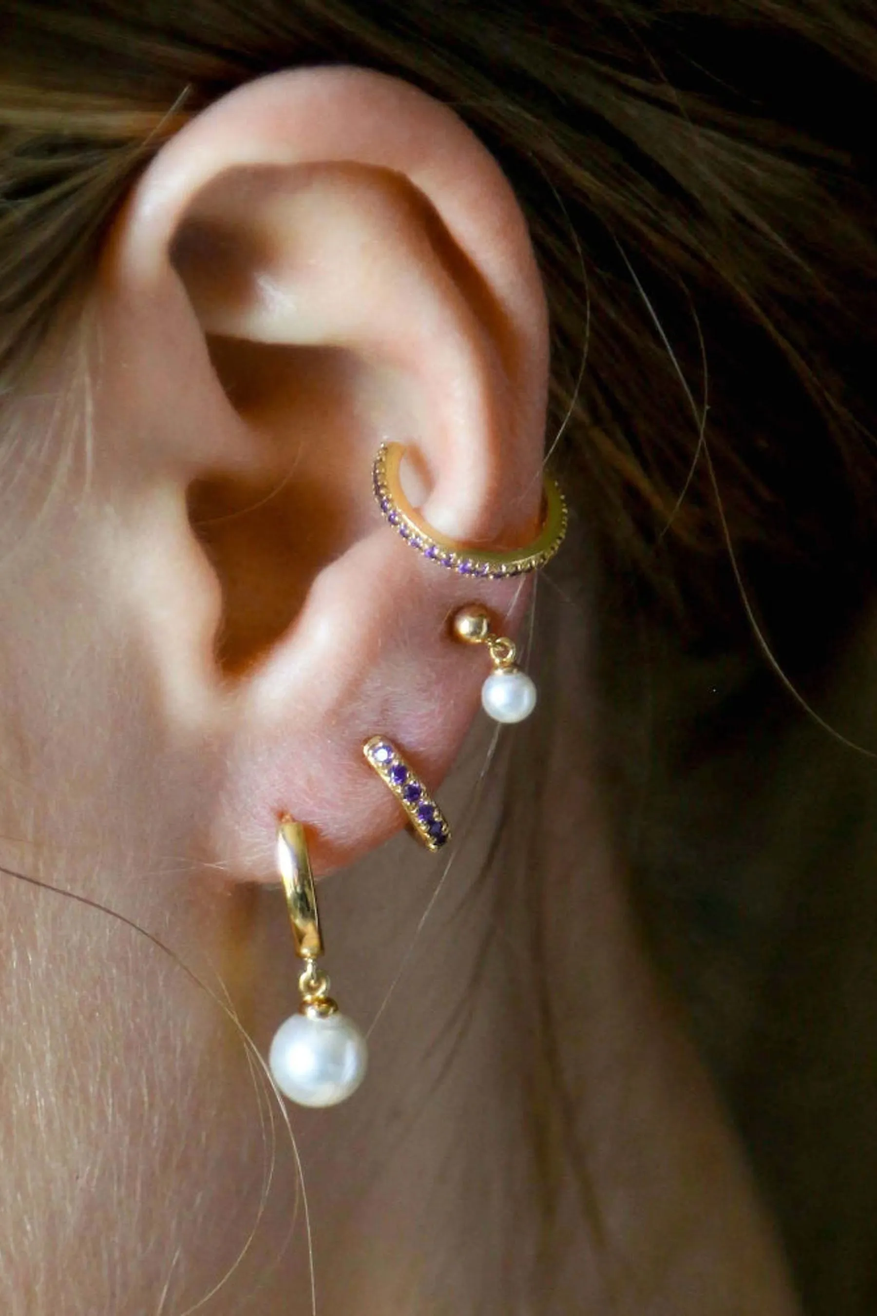 Orelia London - Orecchini a cerchio con perla pendente