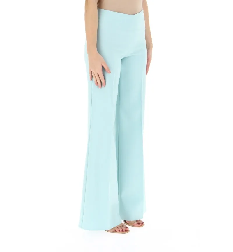 Pantalone flare