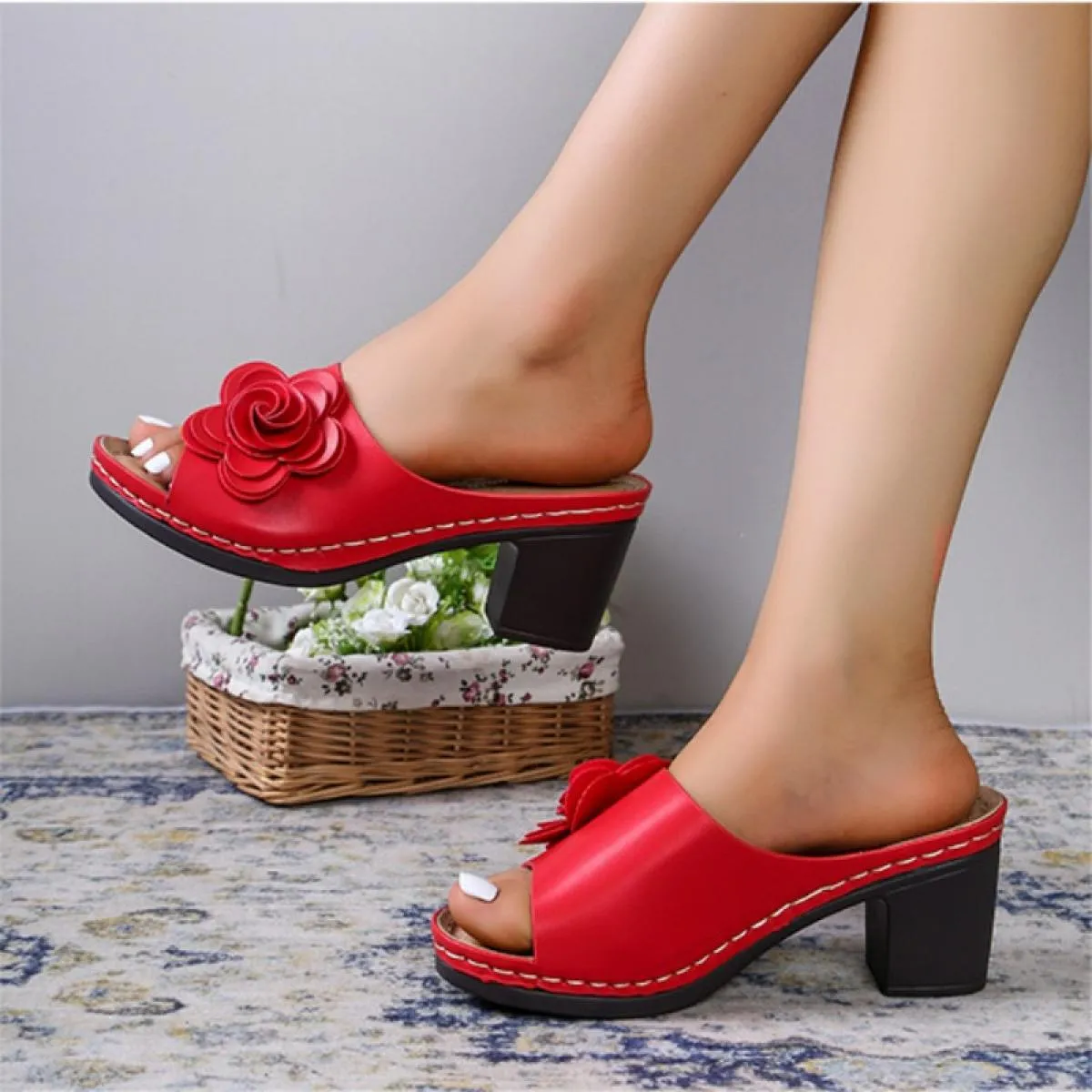Sandali con tacco con fiore Scarpe da donna eleganti Estate 2023 Pantofole con tacco grosso casual Sandalo Scarpe da festa da do