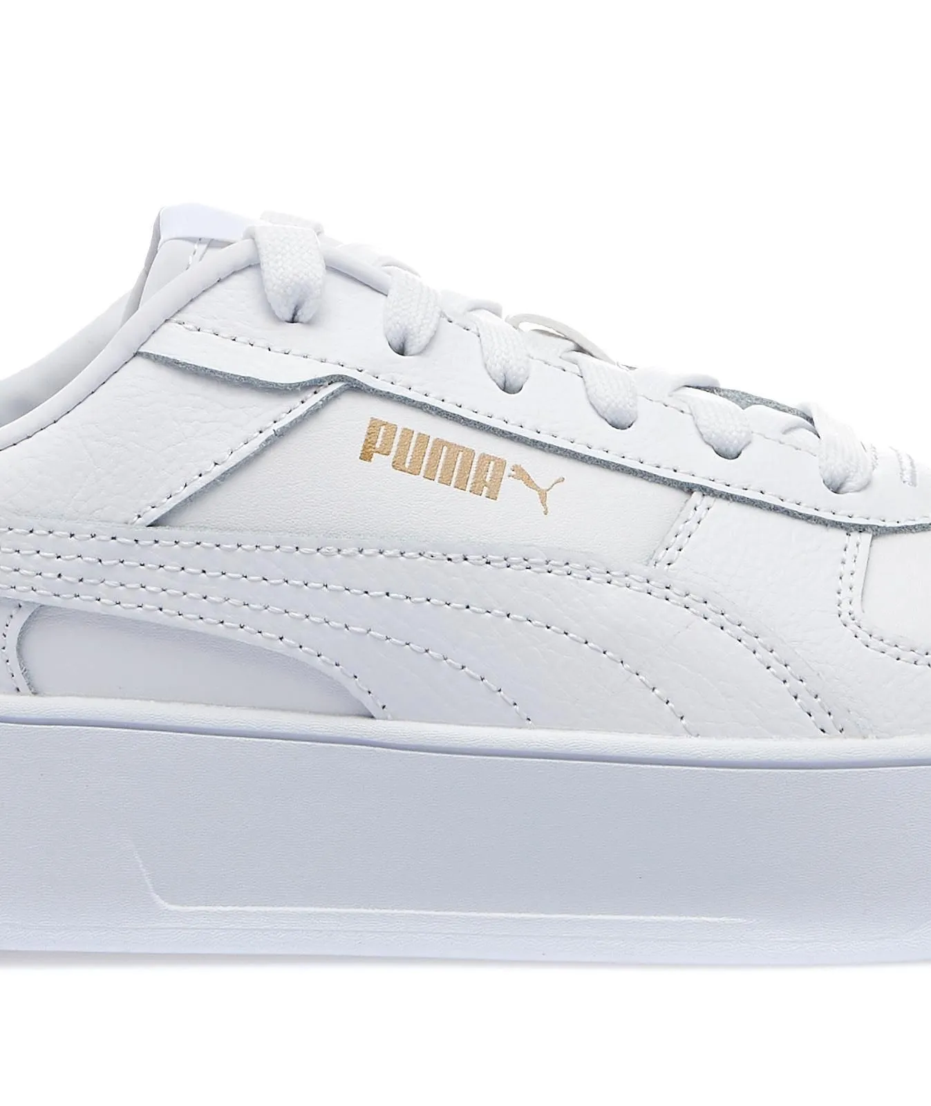 Sneakers bianche da ragazza carina street con platform