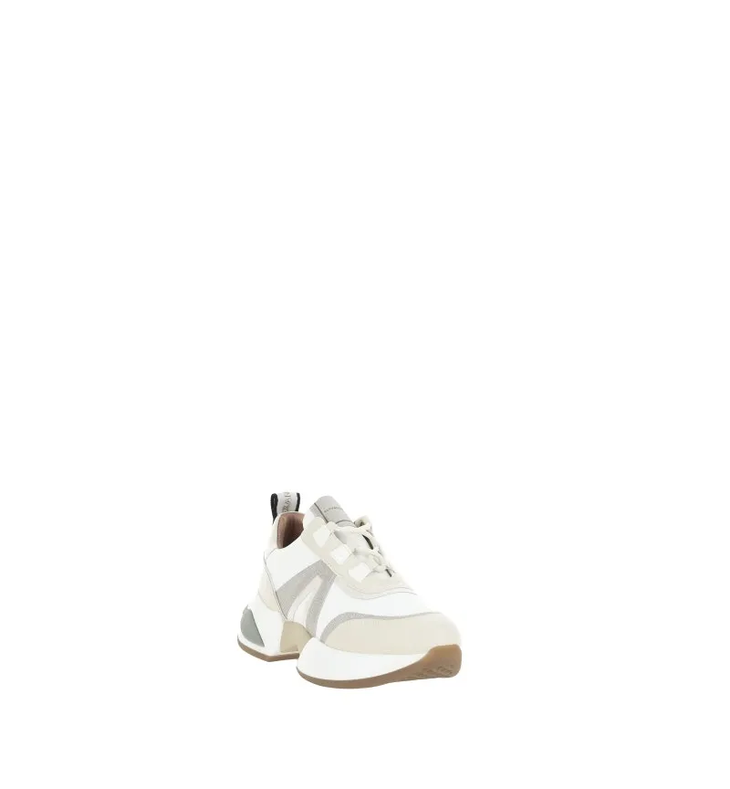 Sneakers con lacci