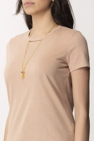 T-shirt con collana Nudo