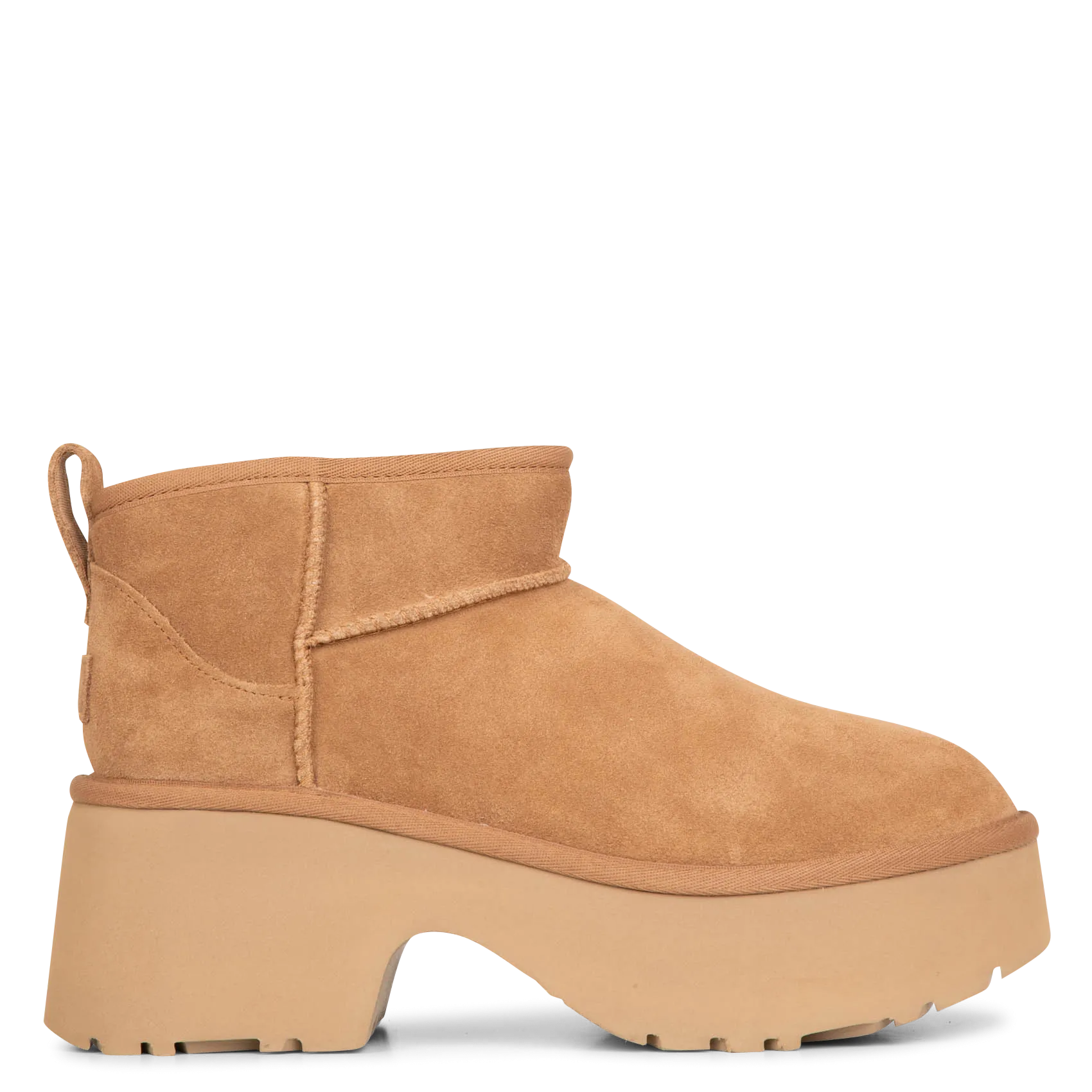  UGG   CLASSIC ULTRA MINI NEW HEIGHTS - Stivali foderati effetto pelle scamosciata | Marrone